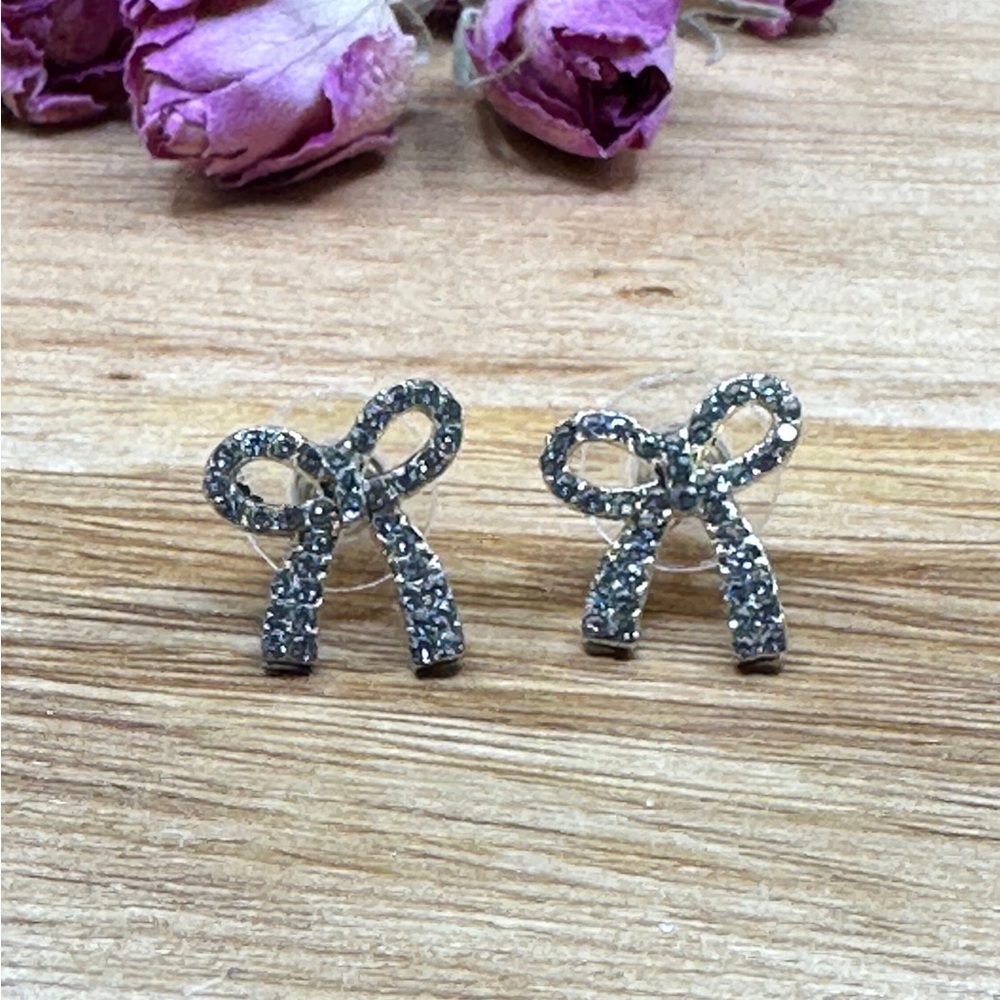 Bow crystal earrings